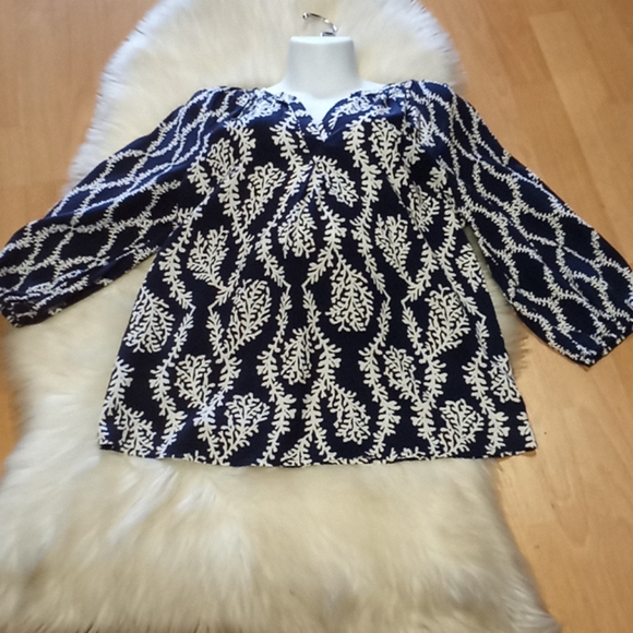 Crown & Ivy Printed Vines Blouse - Picture 10 of 12